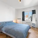 Zonnig, Ruim Appartement Op A+ Locatie!