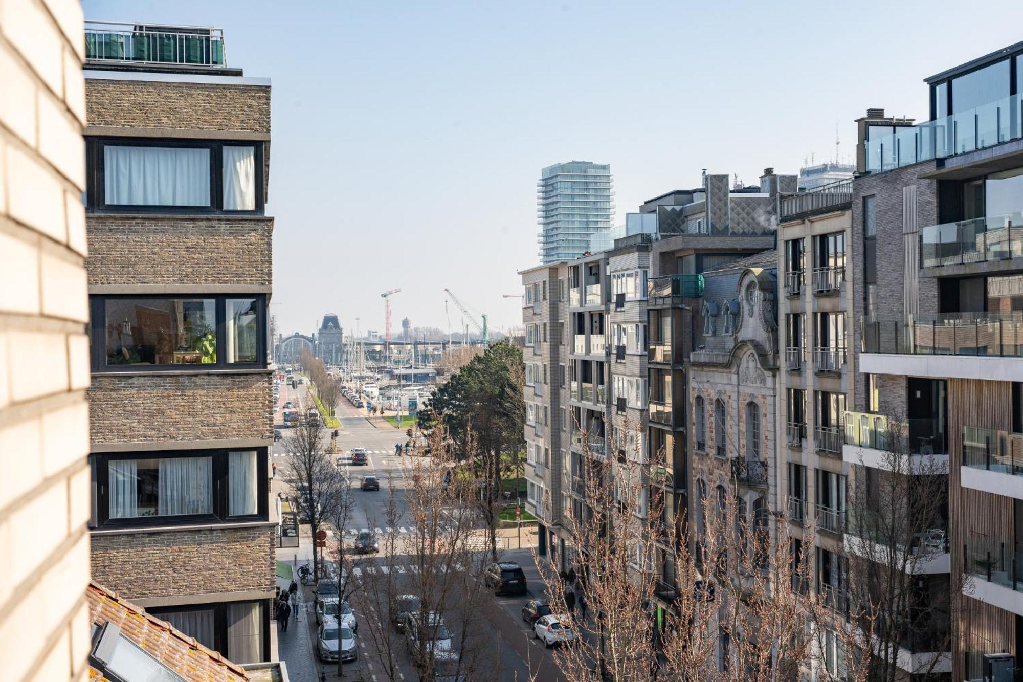Appartement Zonnig, Ruim Op A+ Locatie! Oostende